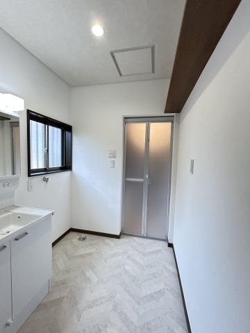 福岡市早良区野芥6丁目　中古戸建の脱衣所