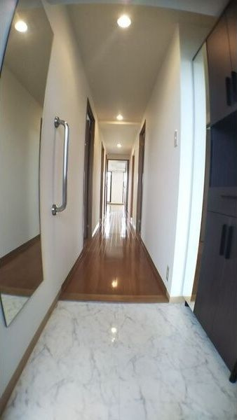 サンファースト京橋の玄関