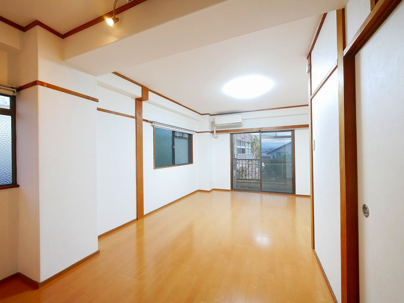 マンション芝の内装