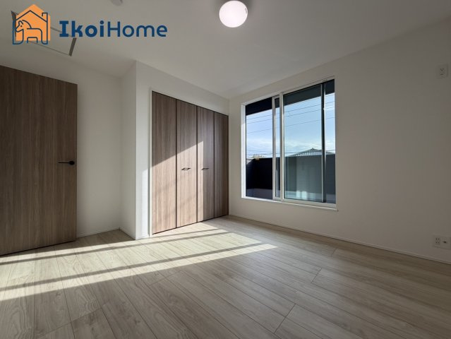 神戸市西区玉津町今津25-1期　2号棟　新築戸建の内装|◆同社施工例◆オプションで、より一層フローリングを強くする10年保証のコーティングもございます。