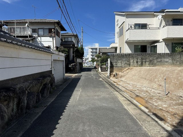 福岡市早良区原６丁目　売り土地の周辺|前面道路 幅員約4.0m　 接道約10.9m