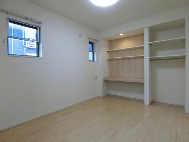 ジェントリーブリーズヴィラ　Ⅱの洋室|イメージ202号室の写真（反転あり）