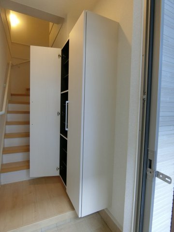 ジェントリーブリーズヴィラ　Ⅱの収納|イメージ202号室の写真（反転あり）