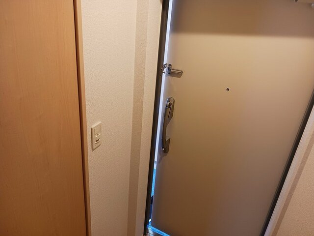 エスポワール三ッ沢の玄関