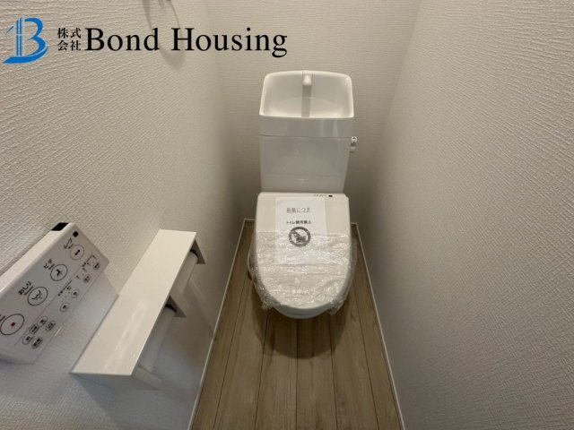「LDKは広々19帖」「ファミリクローゼット」玉津町今津のトイレ