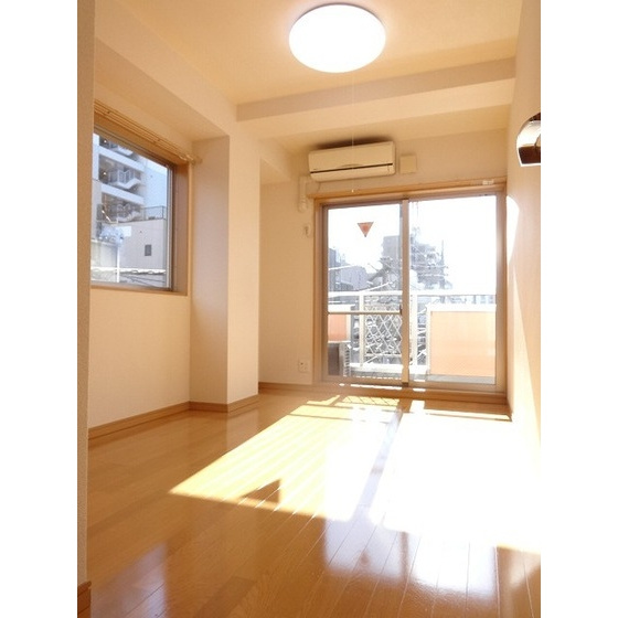 グランドール北上野の居間・リビング