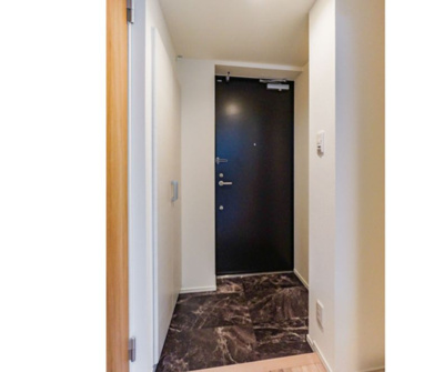 【玄関】 | ウェルスクエアイズム巣鴨 | ゆったりとした玄関です