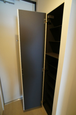 【玄関】 | リブリ・ヴァン・リヴェール | 玄関