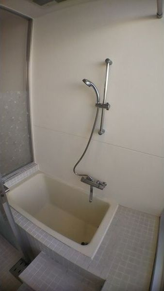 U residence 弁天町　(是空弁天)の浴室