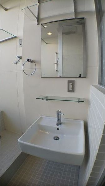 U residence 弁天町　(是空弁天)の洗面所