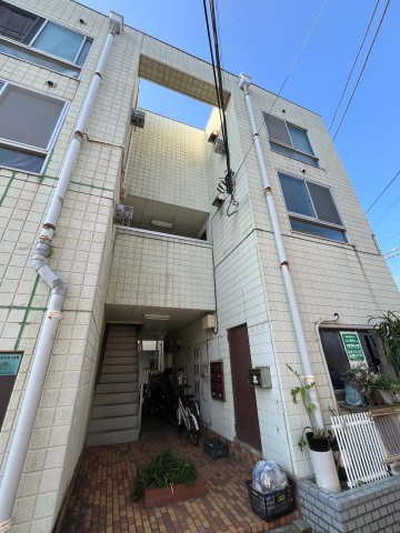 第二恩田ビルのエントランス