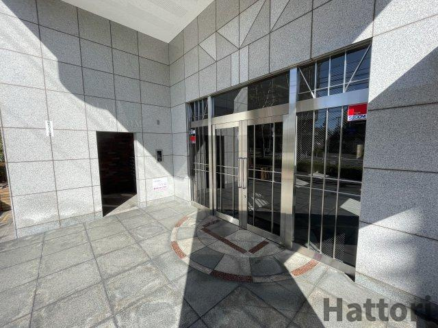 カルムフォーレ千里山のエントランス