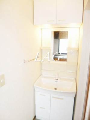 【洗面所】 | エスポワール港 | 洗面台です。