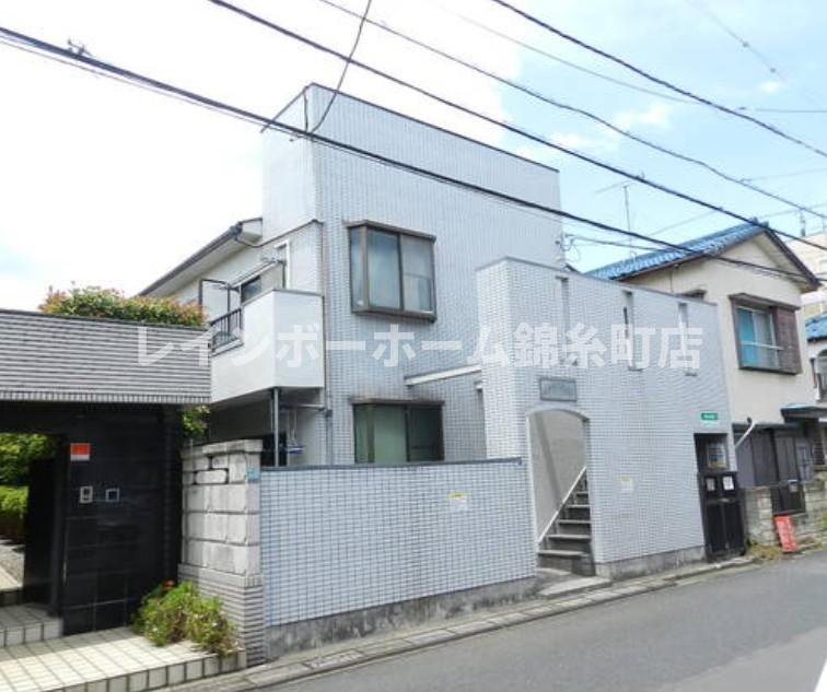 ポルトEKの外観