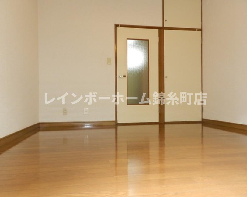 ポルトEKの洋室