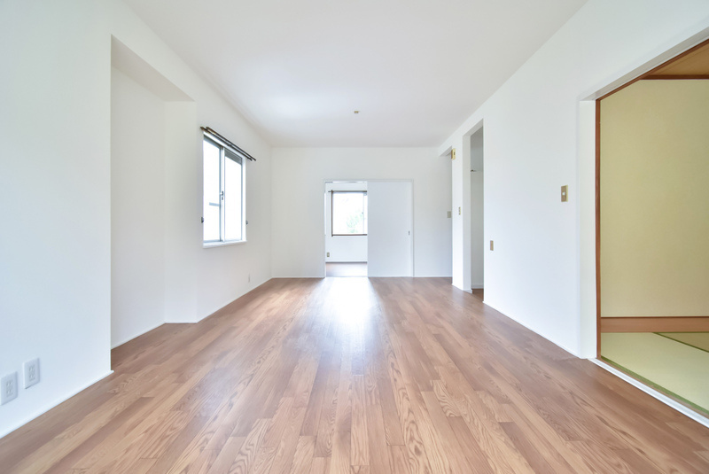 長門石ビレッジ【10,000円キャッシュバック物件】の居間・リビング|おしゃれな居間です