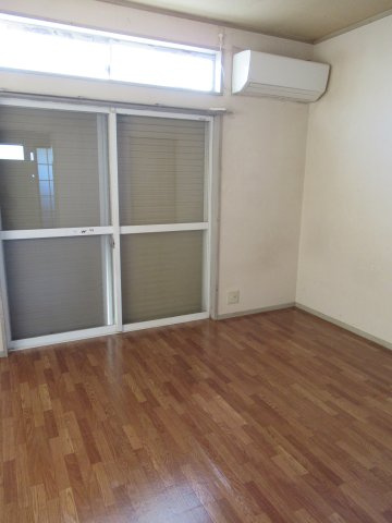 リバティー大志辺の洋室