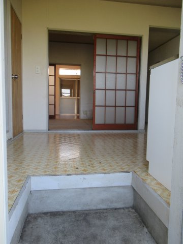 リバティー大志辺の玄関