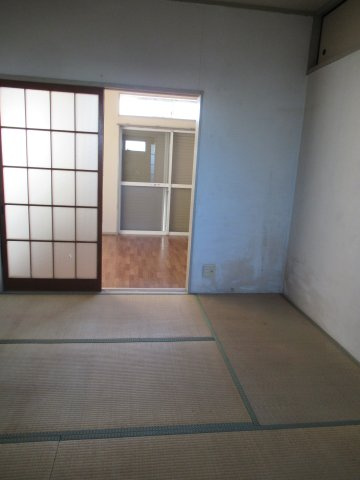 リバティー大志辺の和室