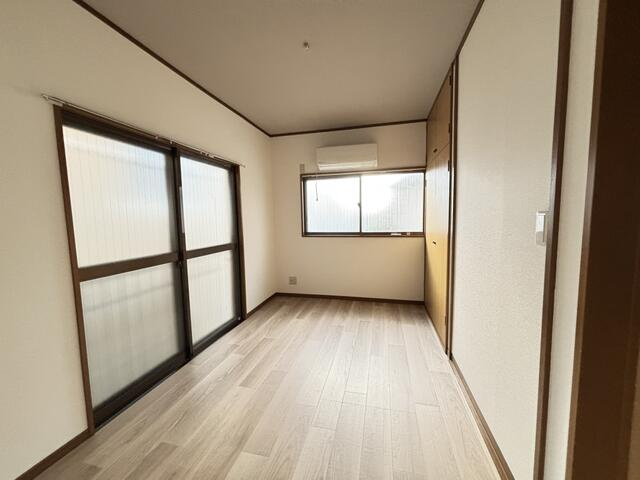 東松本一丁目貸家の寝室