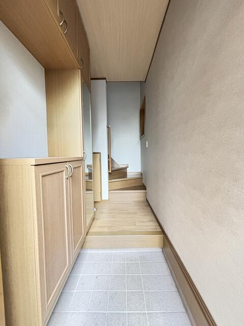 東松本一丁目貸家の玄関