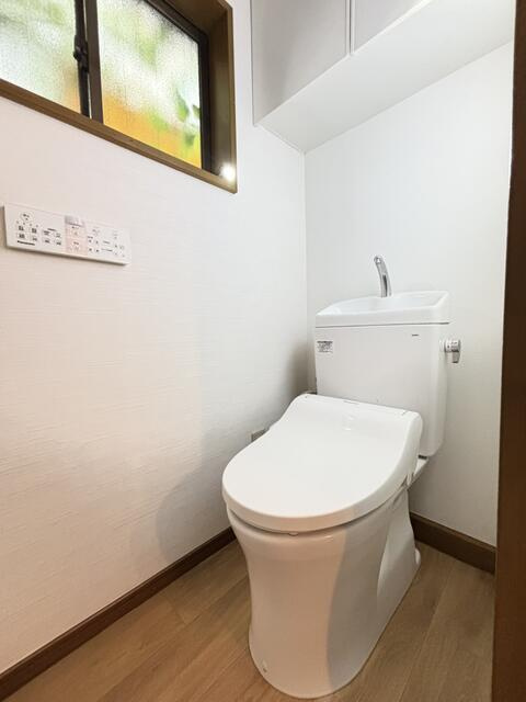 東松本一丁目貸家のトイレ