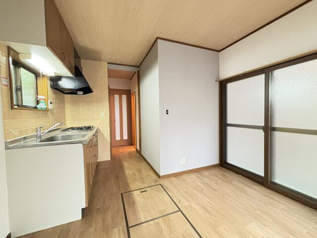 東松本一丁目貸家の居間・リビング