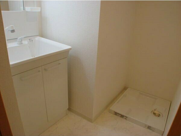 プリミエール矢田の洗面所