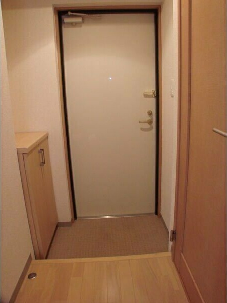 プリミエール矢田の玄関