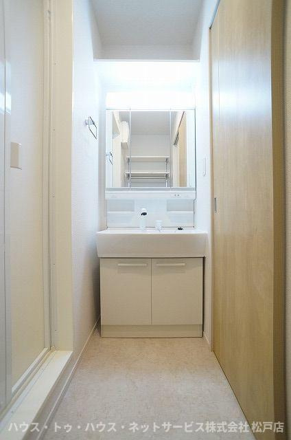 シャイン　ヴィレッジの洗面所