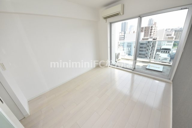 Primavera Nishi Shinsaibashi