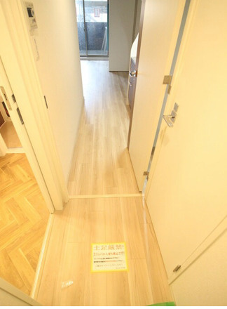 セレニテ天六リアンの玄関