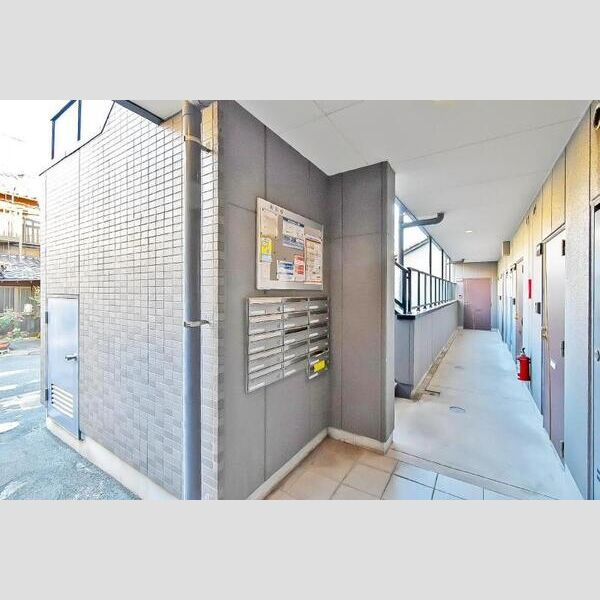 アベニール佃のエントランス