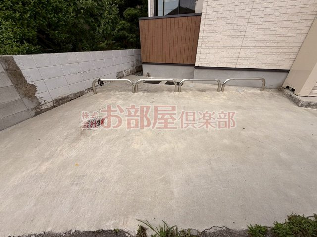 リラフォート津福の駐車場|空き要確認