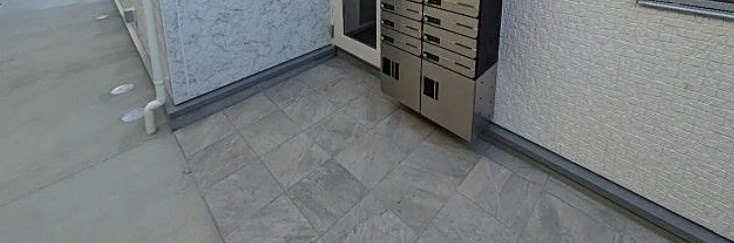 アベニール青井のエントランス