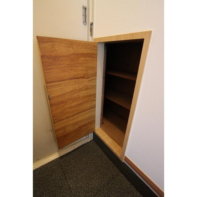 サンハイツ国領の玄関