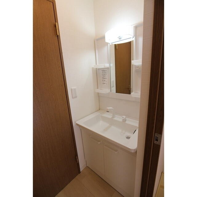 サンハイツ国領の洗面所