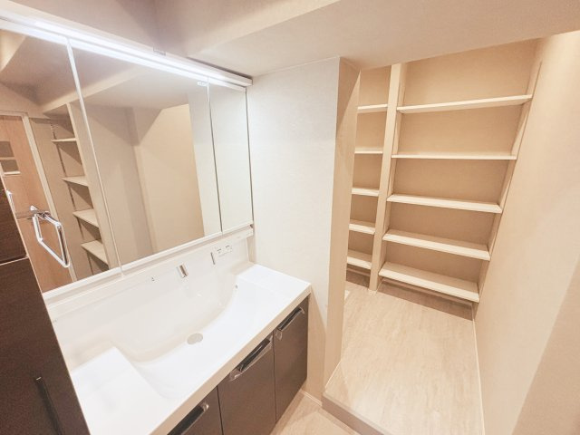 【独立洗面台】