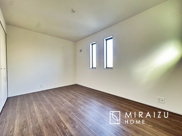 【その他】 | 収納力も自慢です。お洋服がお好きなお客様も多いですよね、衣替えをしなくてもお洋服をしまっておけそうなくらいの広さですね！
