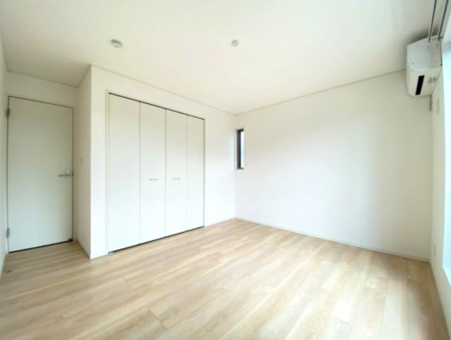 【寝室】 | 洋室①☆