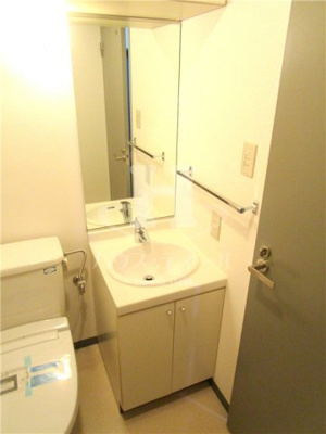 【洗面所】 | コスモリード赤羽 | 広い洗面スペース