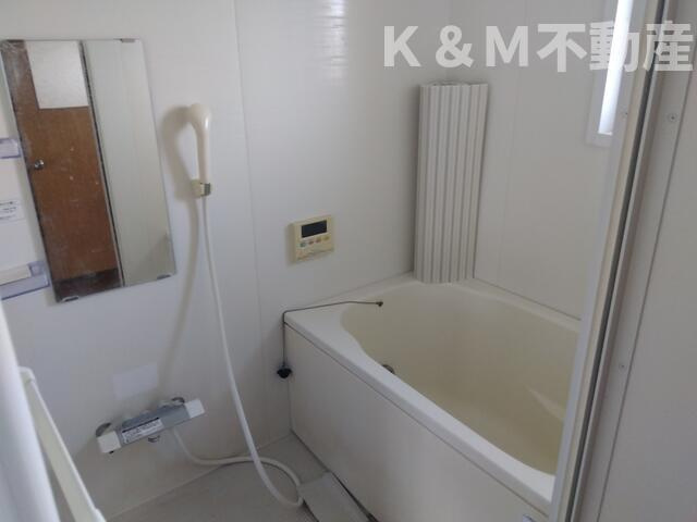 小金原団地６ー７街区４号棟の浴室|きれいなお風呂です
 