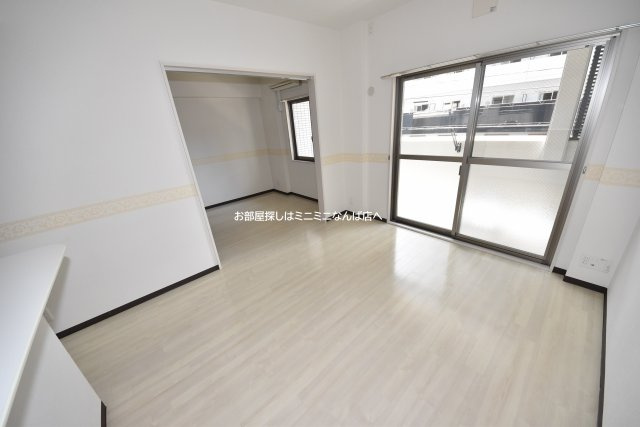 フェリーチェ難波の居間・リビング|現状有姿　参考写真