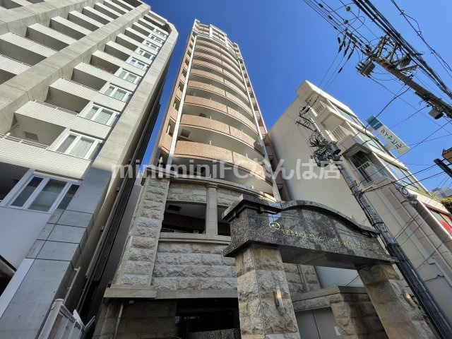 プレサンス本町プライムの外観