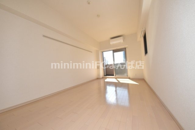 プレサンス本町プライムの居間・リビング