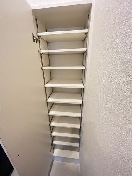 フェルザ今宮戎(旧:Krehl難波南)の玄関