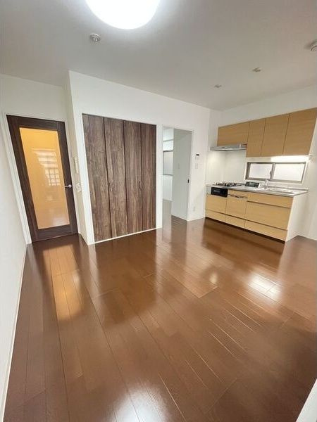 フェルザ今宮戎(旧:Krehl難波南)の居間・リビング