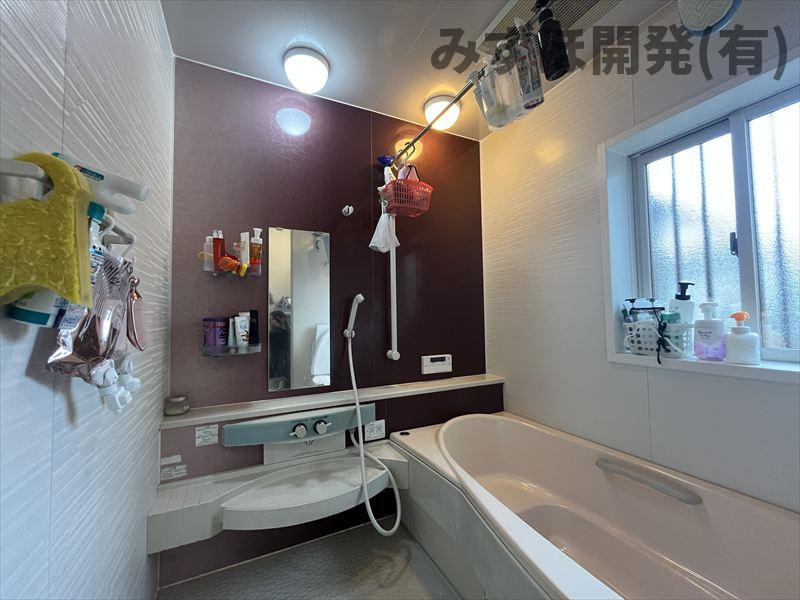 山形市小白川町2丁目4-4の浴室