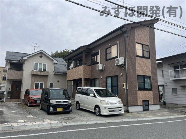 山形市小白川町2丁目4-4の駐車場|駐車スペースは建物南側に4台分ございます。