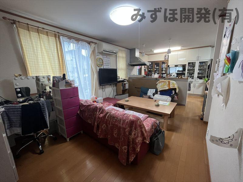 山形市小白川町2丁目4-4の居間・リビング